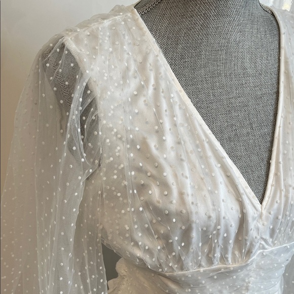 NWOT Elegant White Sheer Chiffon Deep V Puff Sleeve Top, Size M - Picture 2 of 11